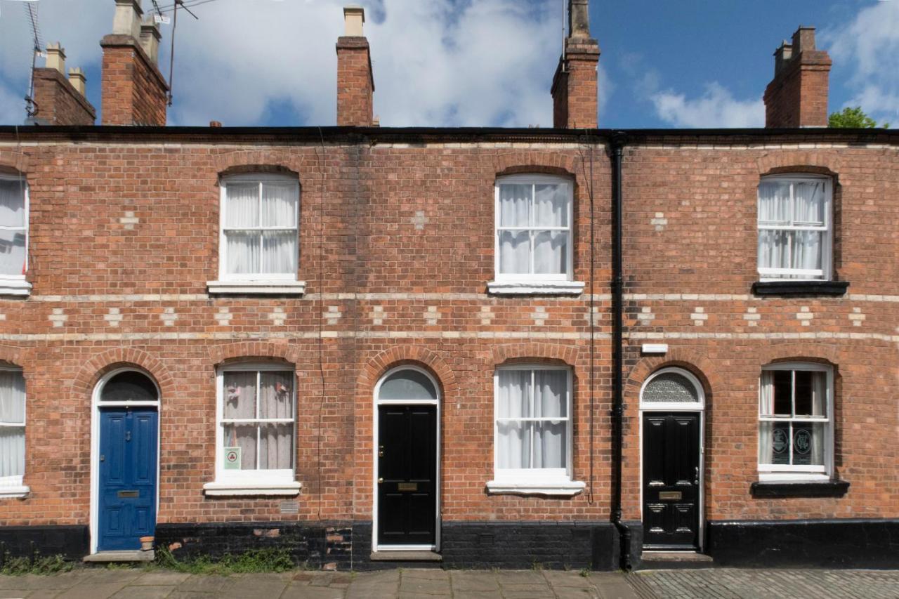Chester Stays - Lovely 2 Bedroom House In The Heart Of Chester Exterior photo