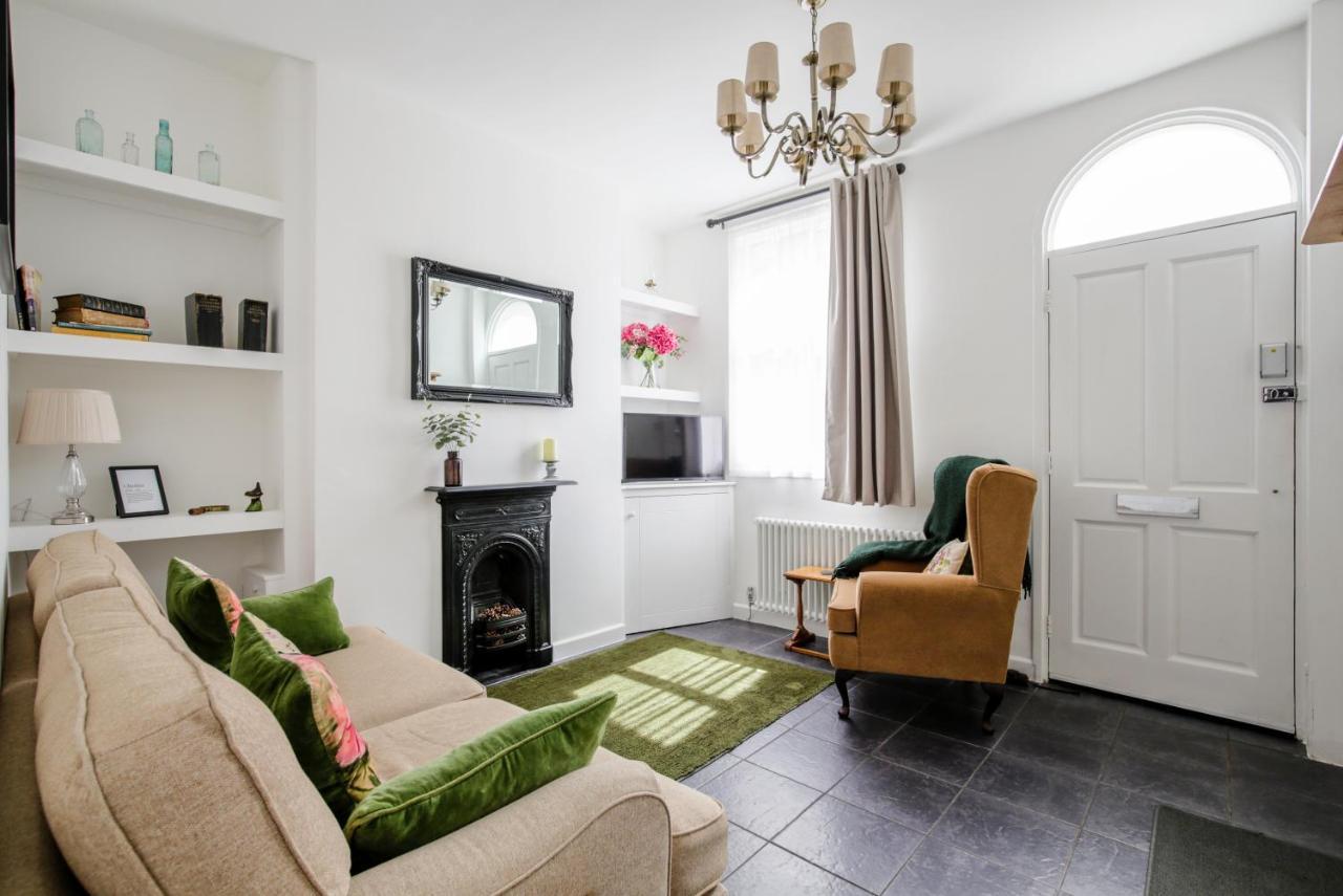 Chester Stays - Lovely 2 Bedroom House In The Heart Of Chester Exterior photo